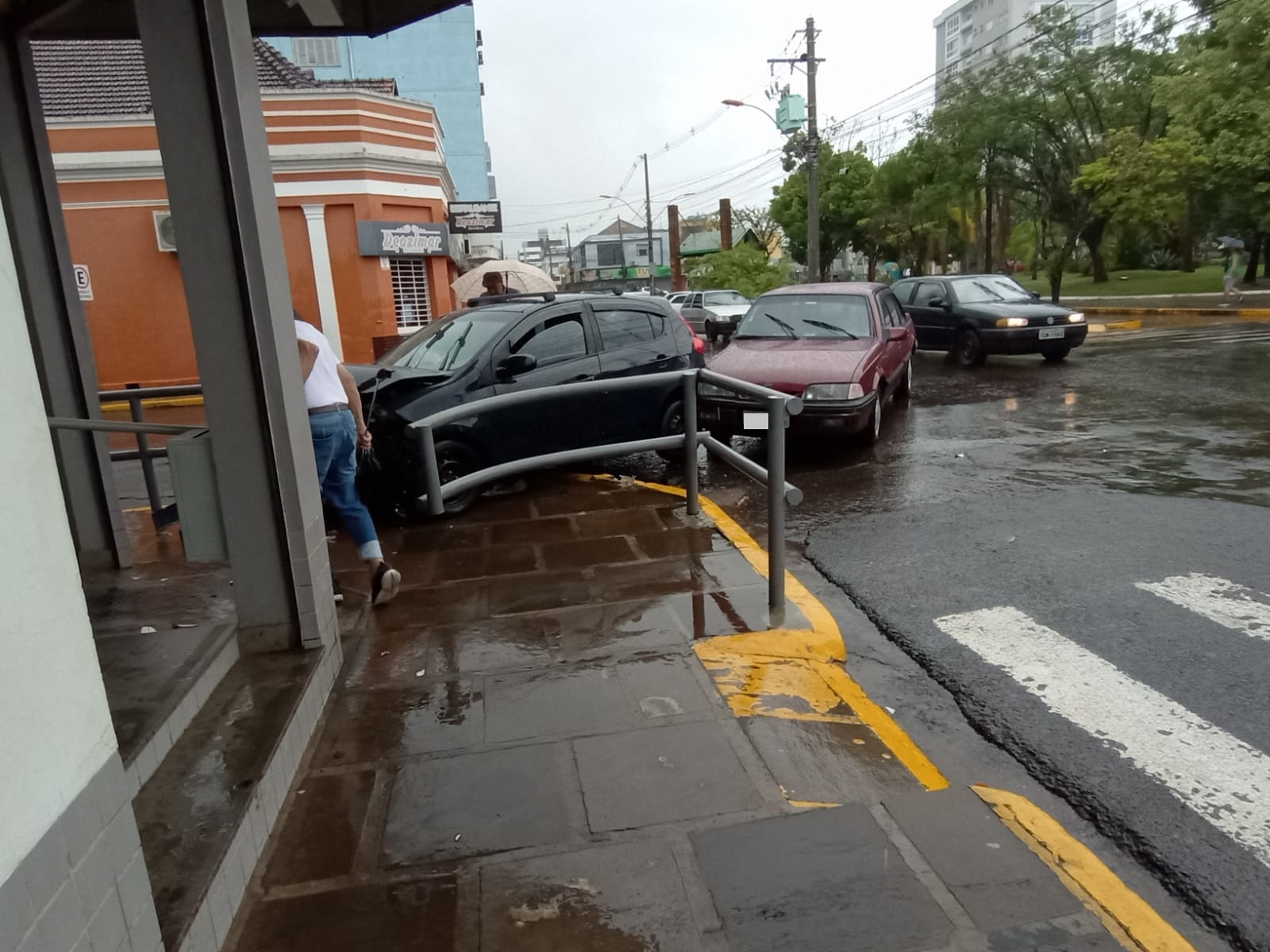 Colisão entre veículos é registrada na região central de Taquara