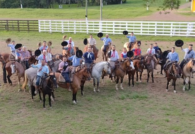 Representantes da 22ª Região Tradicionalista participam da 33ª FECARS