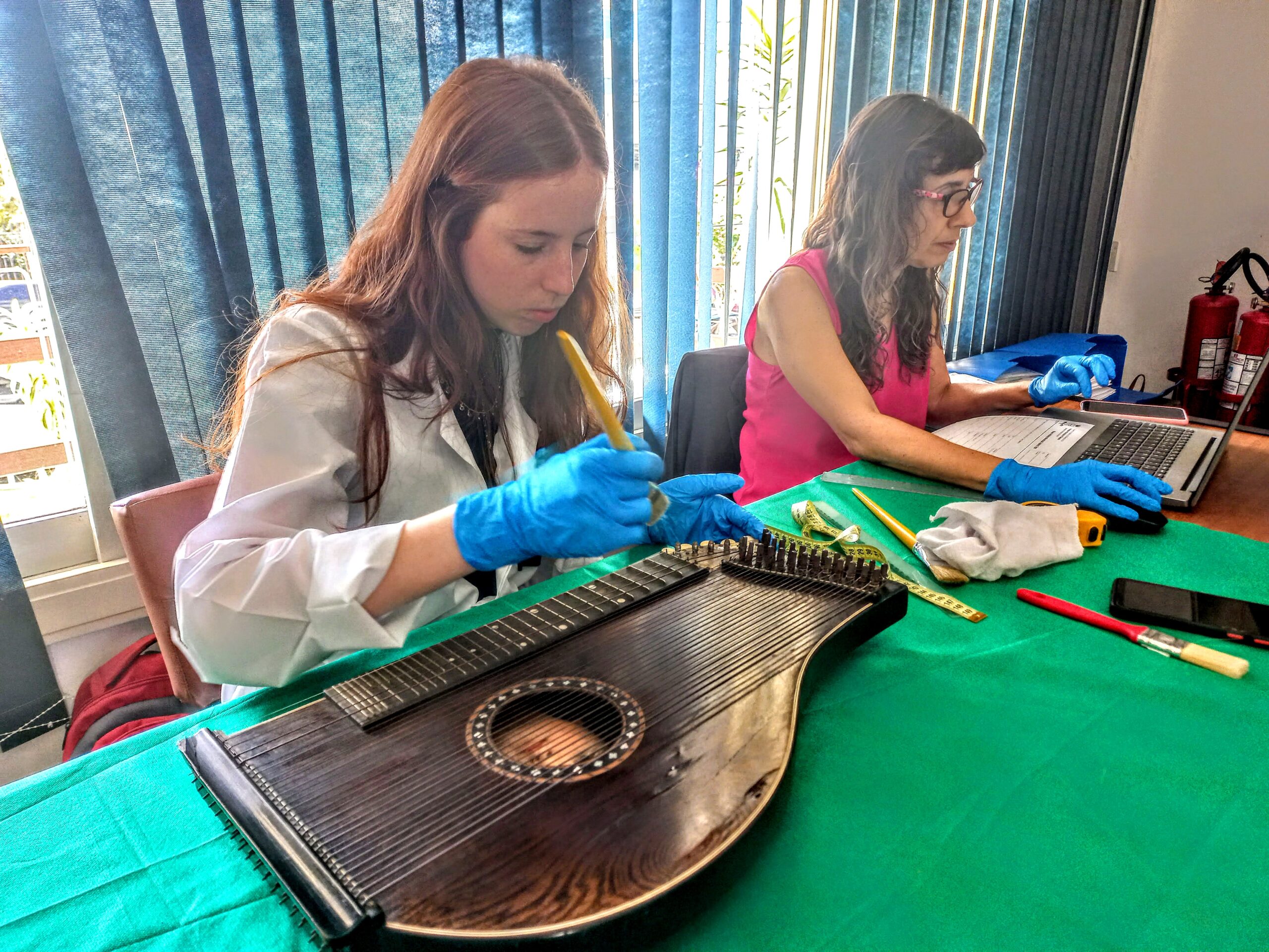 Instrumentos musicais começam a ser catalogados durante o mapeamento do acervo histórico de Taquara