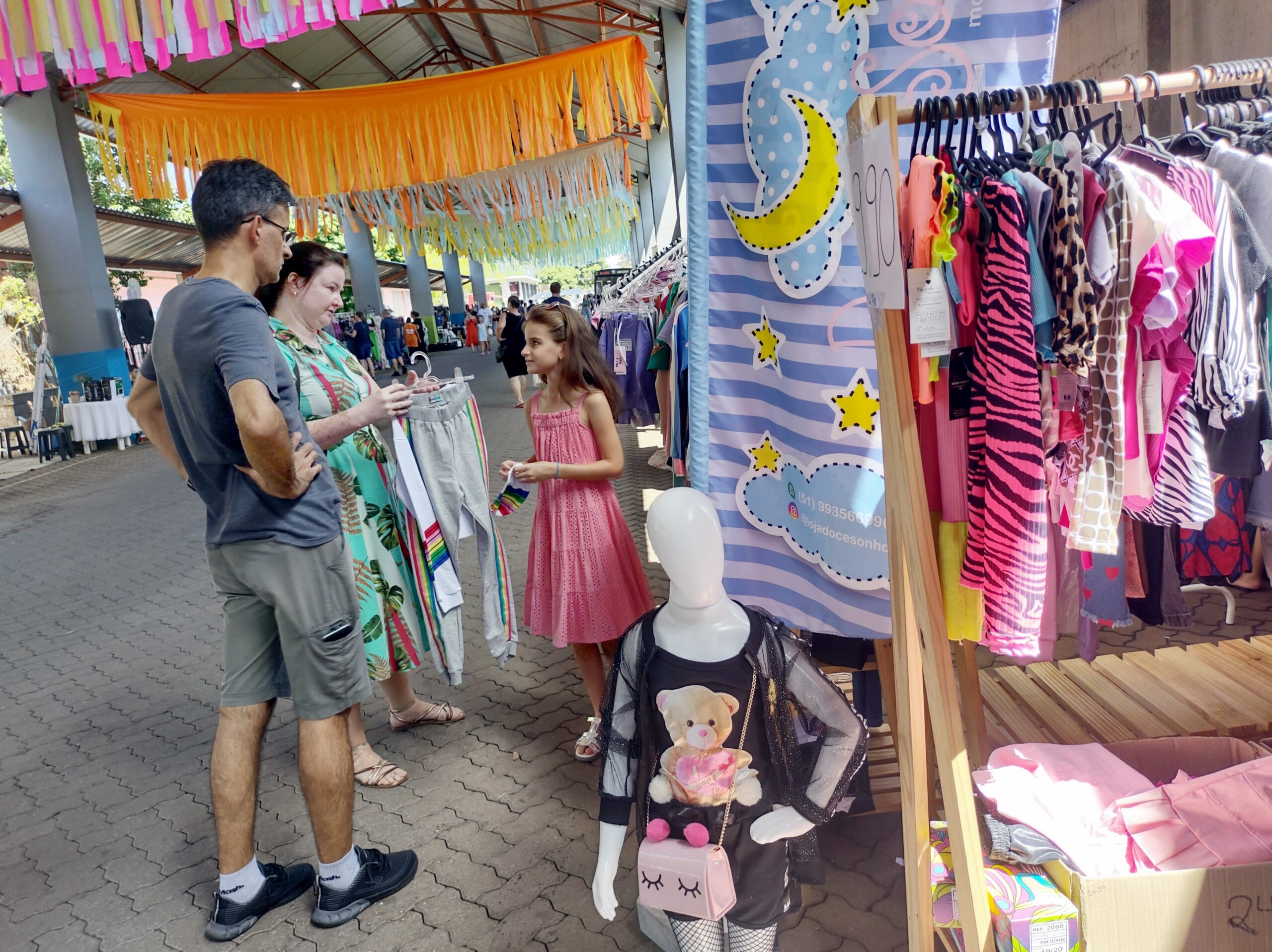 Promoções e grande variedade de produtos atraem público ao Super Liquida em Taquara