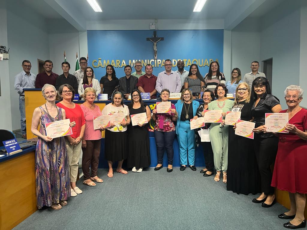 Câmara de Vereadores promove palestra e homenagem às mulheres de Taquara