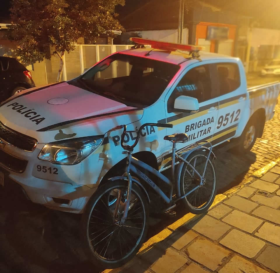 Brigada Militar de Três Coroas prende casal por furto e homem por receptação de bicicleta