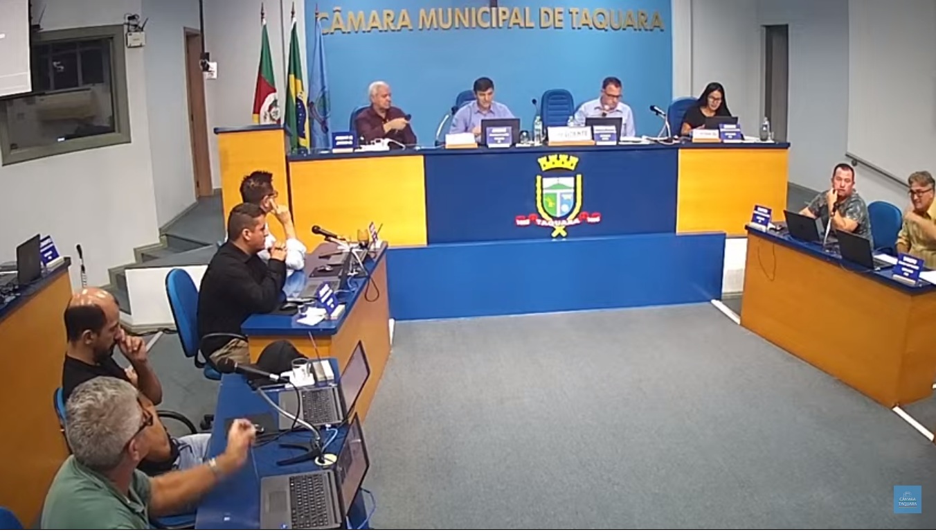Câmara de Taquara aprova abertura de comissão processante contra presidente