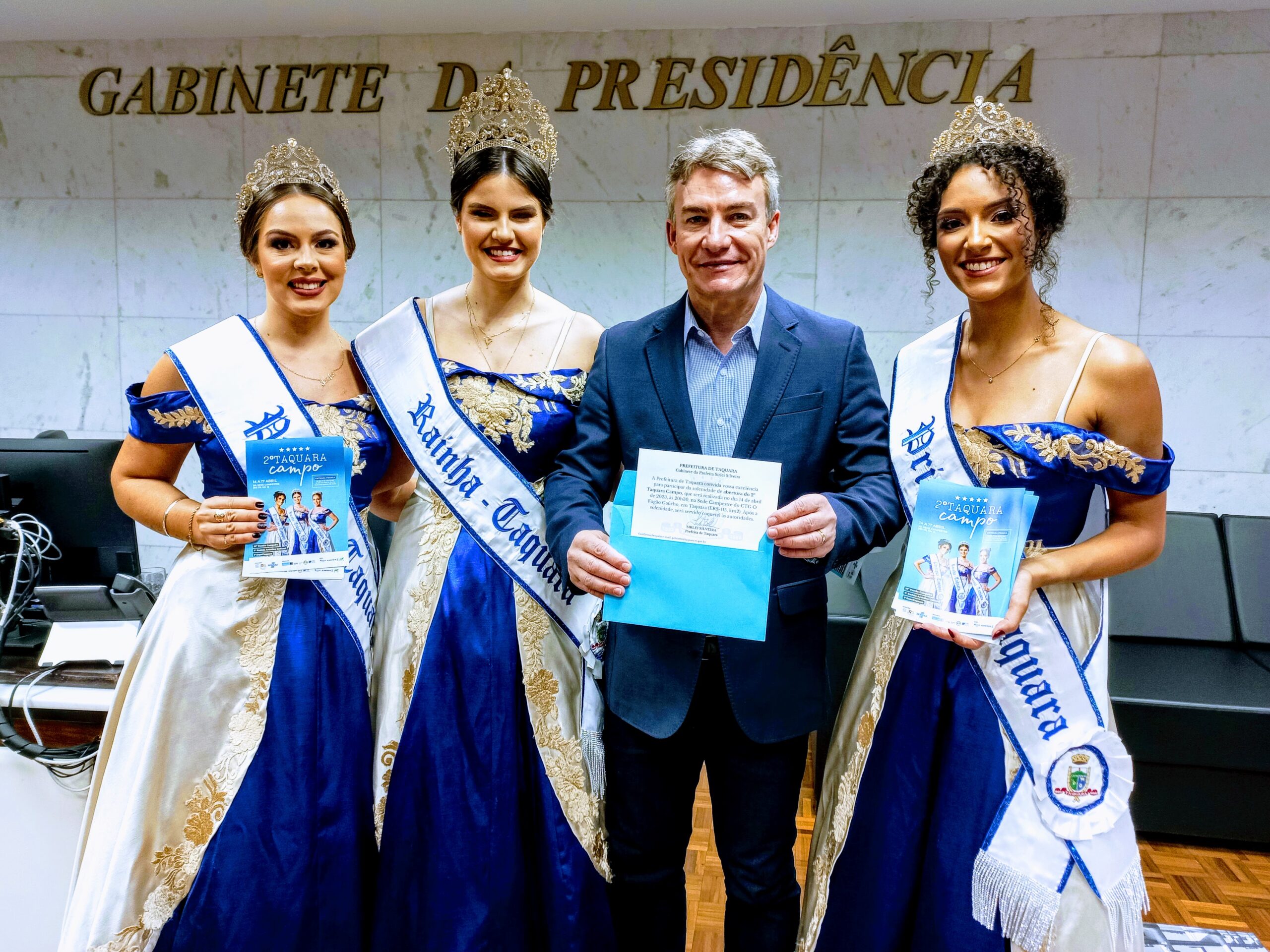 Comitiva de Taquara entrega convites para a segunda edição do Taquara Campo