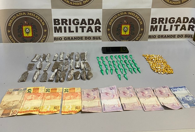 Casal é preso por tráfico de drogas em Taquara