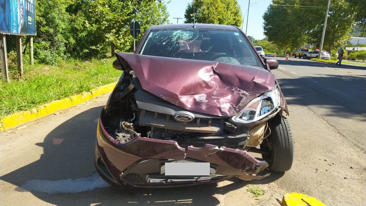 Três pessoas ficam feridas após acidente na ERS-239 em Rolante