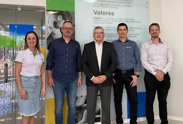 Sicredi disponibiliza benefícios a associados da Abicalçados que abrirem conta na instituição cooperativa financeira