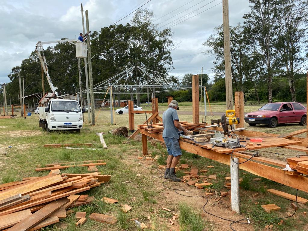 Estrutura do 2º Taquara Campo começa a ser montada na sede campestre do CTG O Fogão Gaúcho