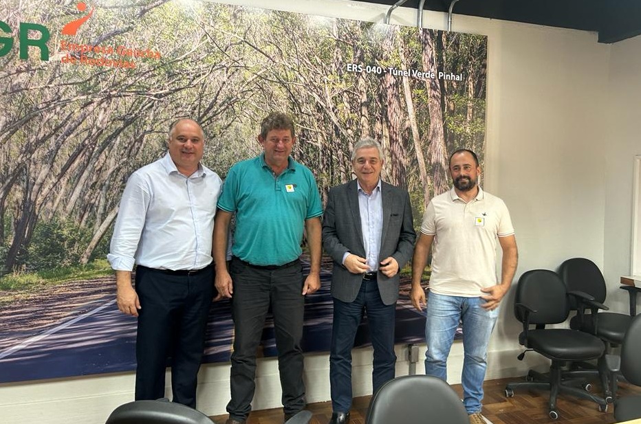 Representantes de Rolante buscam melhorias para ERS-239 em reunião na EGR