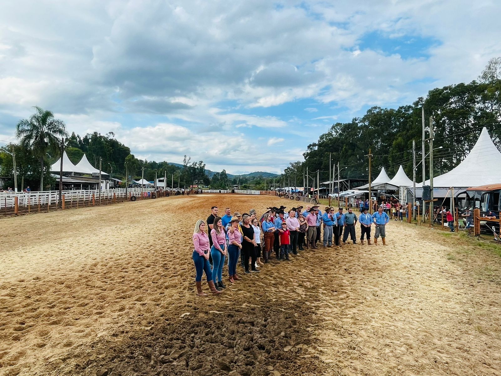 Solenidade do Festão Campeiro é realizada durante o Taquara Campo