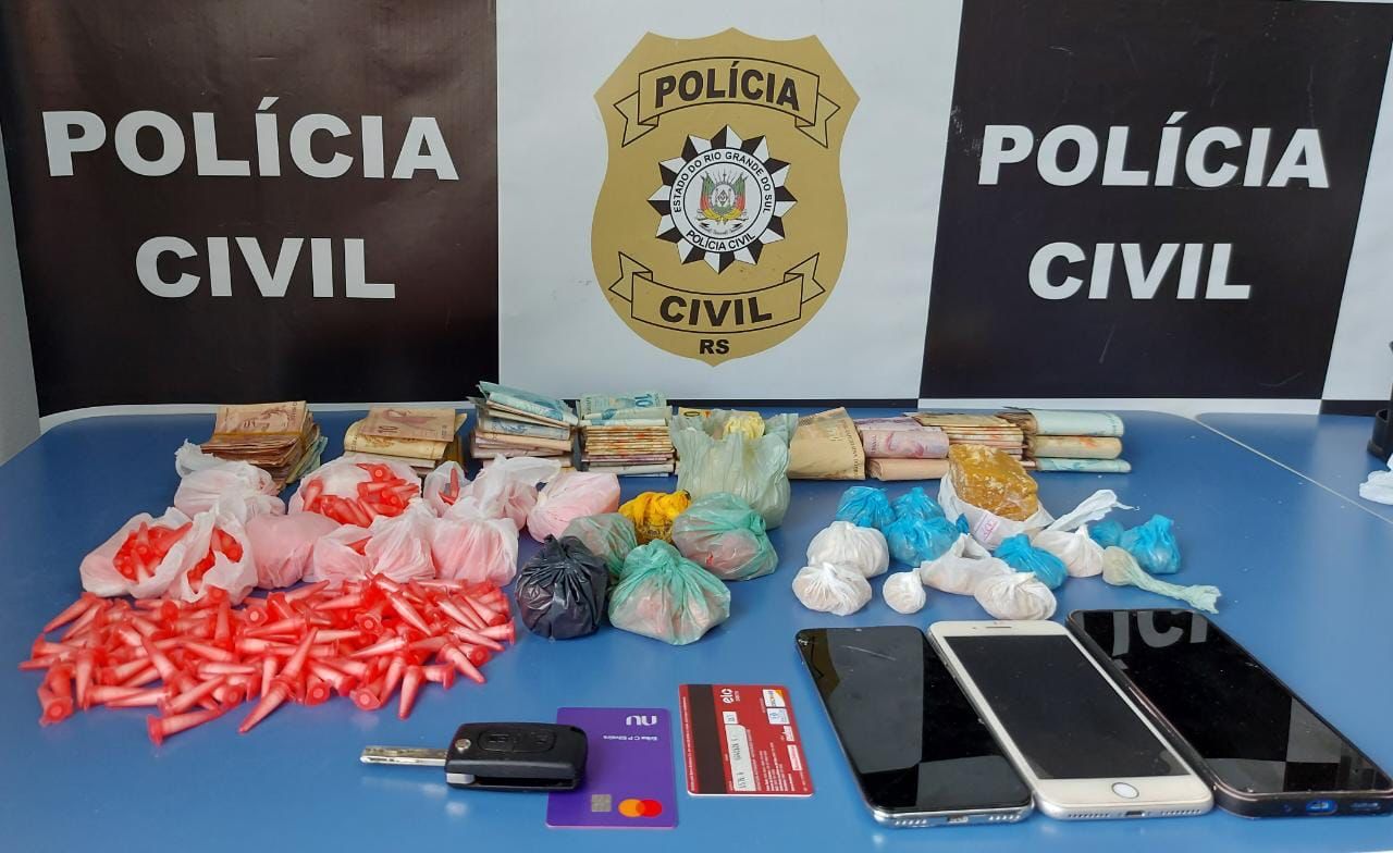 Polícia Civil apreende garota de 17 anos com grande quantidade de drogas no bairro Cohab em Igrejinha