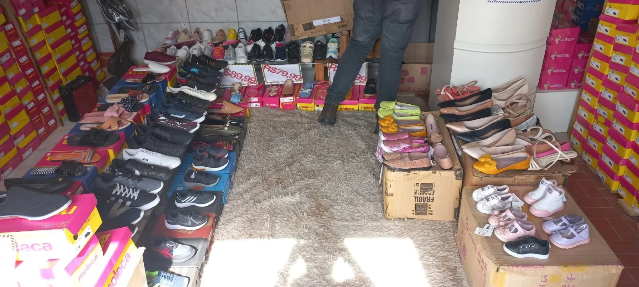Comerciantes de Taquara e cidades do Vale do Sinos são detidos pela venda de calçados furtados