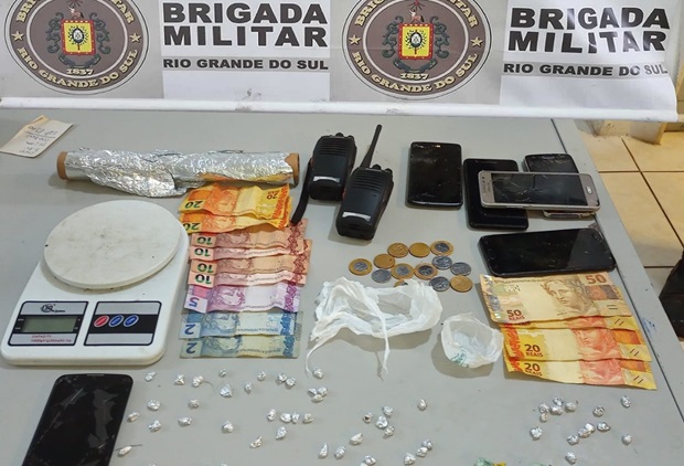 Homem é preso em Três Coroas com 64 pedras de crack