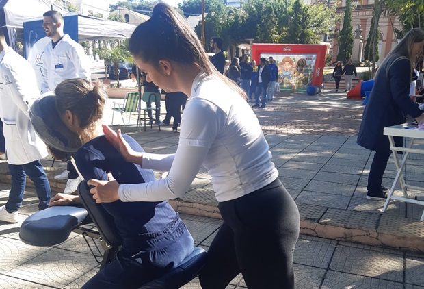 Estudantes de Fisioterapia e Enfermagem da Faccat promovem ações em comunidades da região