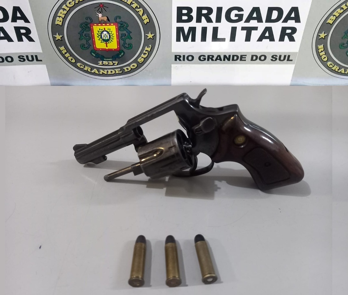 Após briga entre vizinhos, homem é preso por porte ilegal de arma em Três Coroas