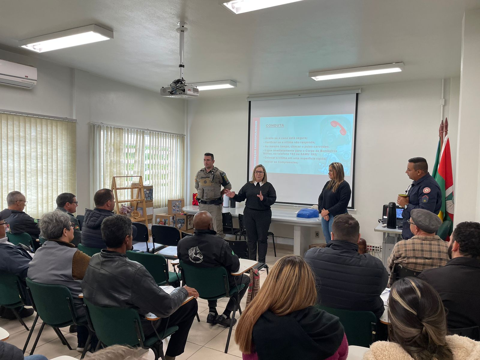 Vigilantes contratados para atuar na segurança das escolas infantis iniciam trabalhos em Taquara