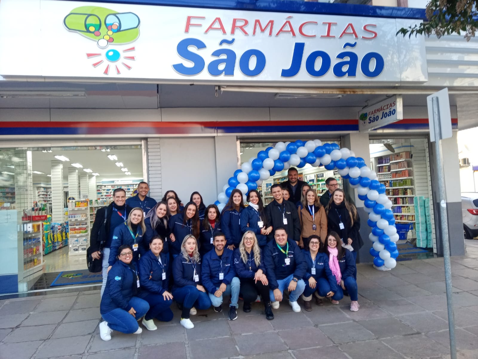 Farmácias São João reinaugura três unidades em Taquara