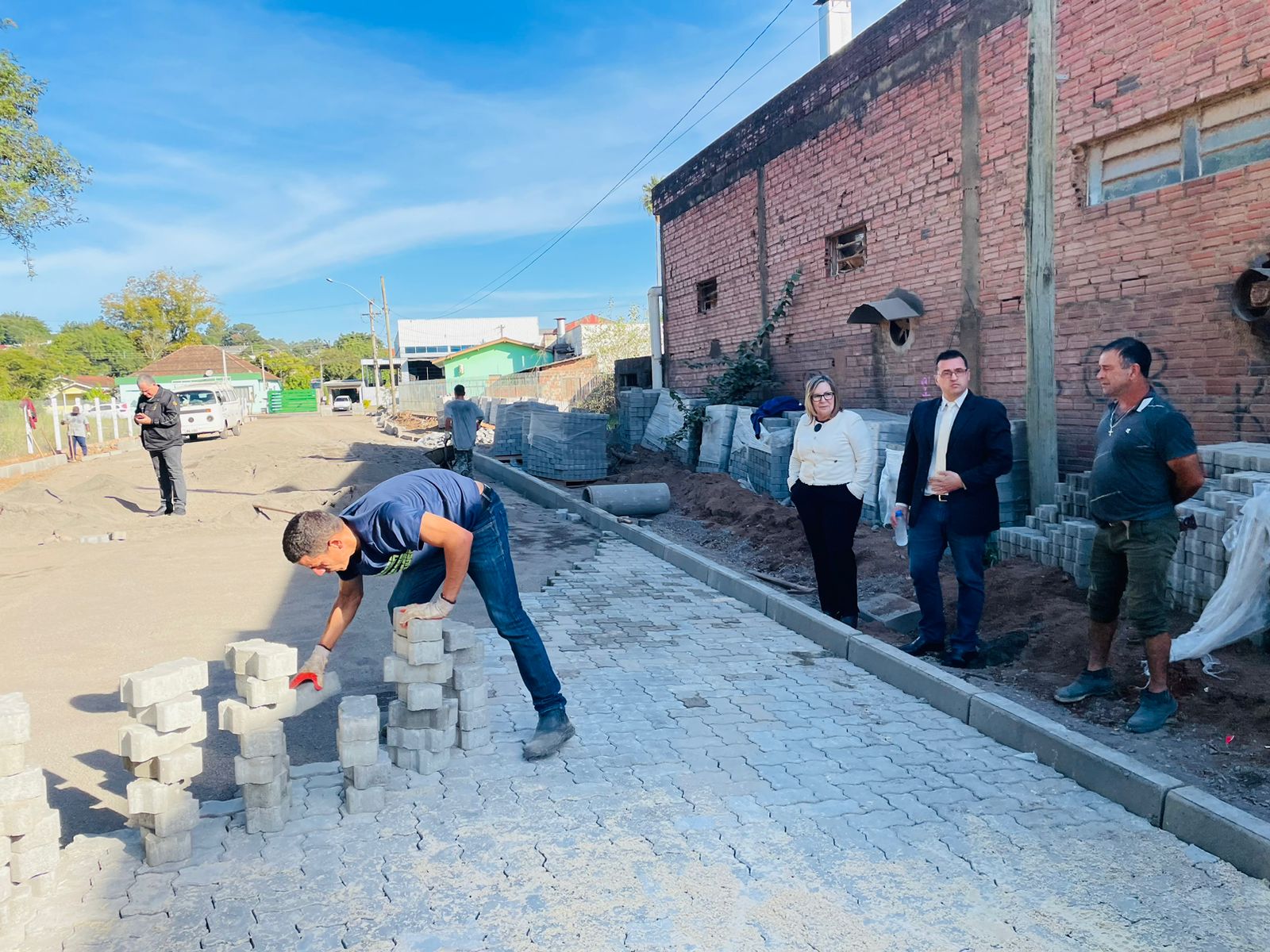 Secretaria de Obras de Taquara inicia a pavimentação da Rua Olivier de Oliveira Paz