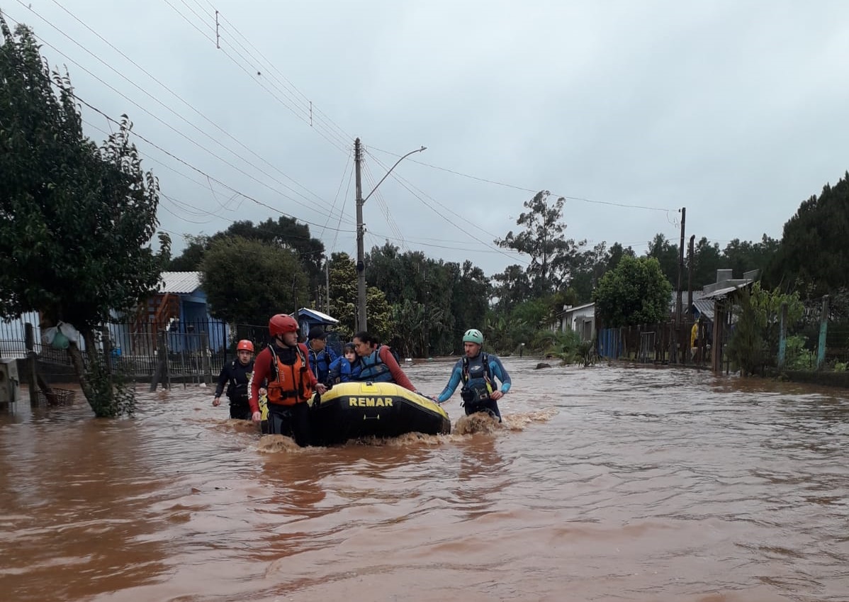 Bombeiros de Três Coroas emitem alerta sobre nova elevação no volume dos rios