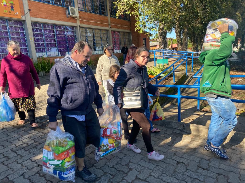 Desabrigados começam a retornar para suas residências em Taquara