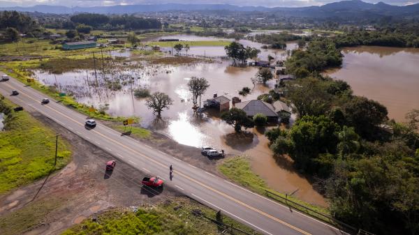 Defesa Civil de Taquara atua na captação de recursos para minimizar os danos do ciclone extratropical