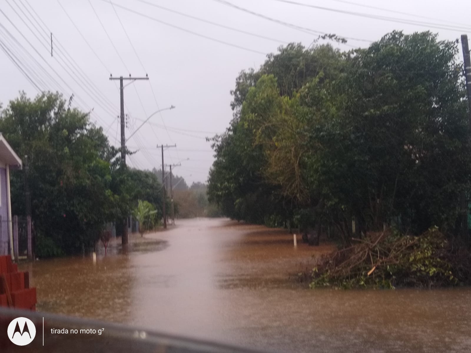 Cerca de 25 pessoas já foram encaminhadas para abrigo em razão da chuva intensa em Igrejinha