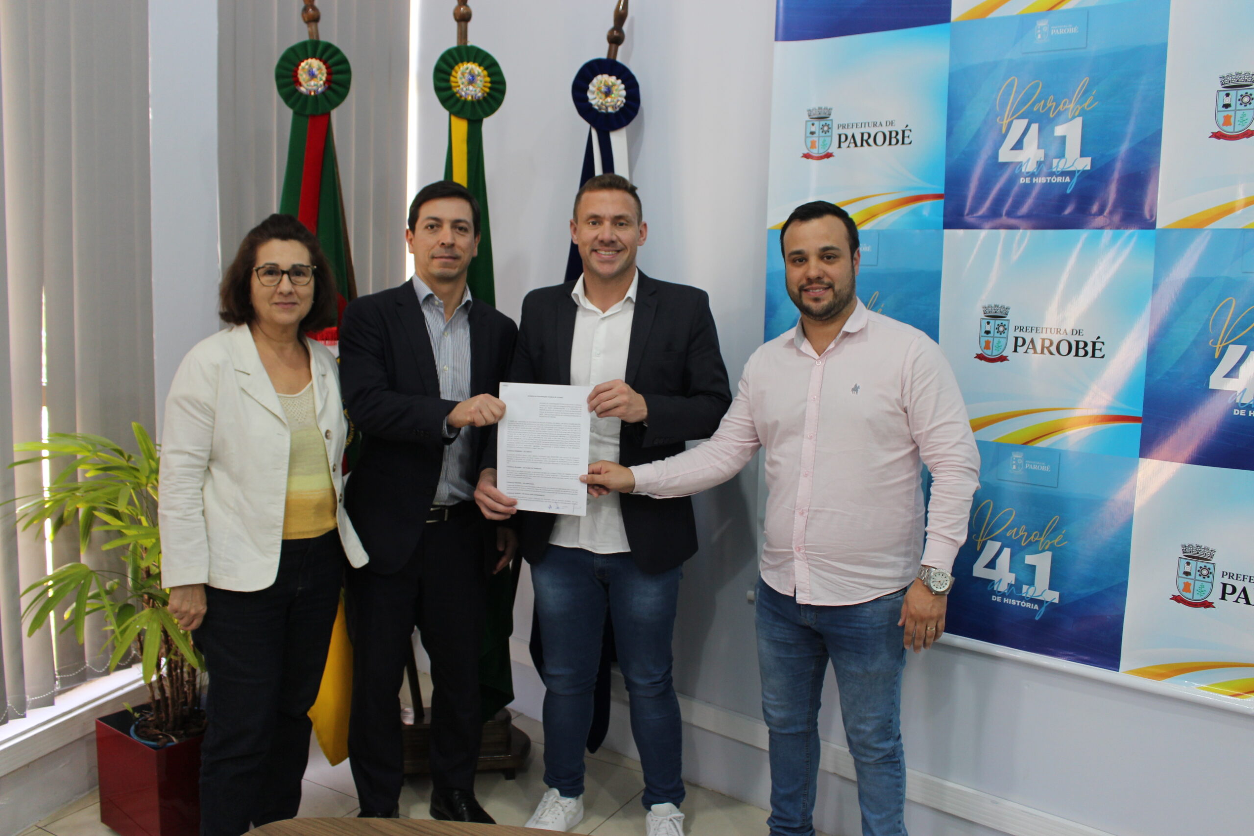 Parobé assina convênio com a Receita Federal para instalação de posto de atendimento no município