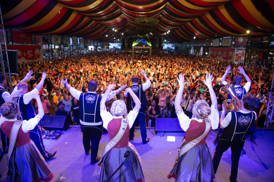 34ª Oktoberfest de Igrejinha oferece pacotes e vantagens especiais através de agências de turismo