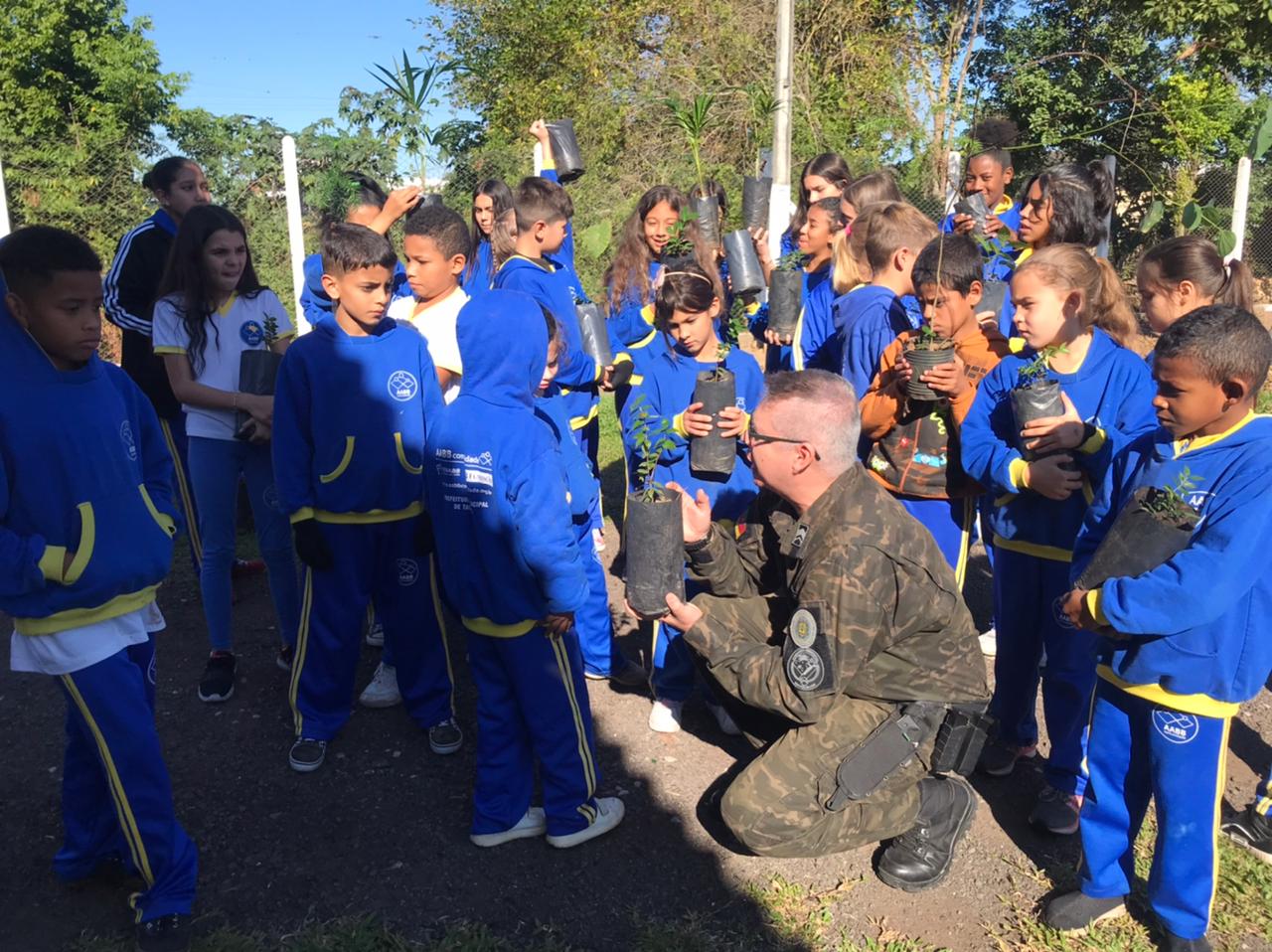Policiais do 3º Batalhão Ambiental realizam palestra sobre Meio Ambiente para alunos de Taquara