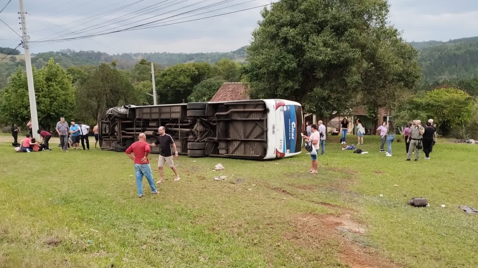 Delegacia de Polícia de Taquara informa que não houve óbito após acidente com ônibus na ERS-020