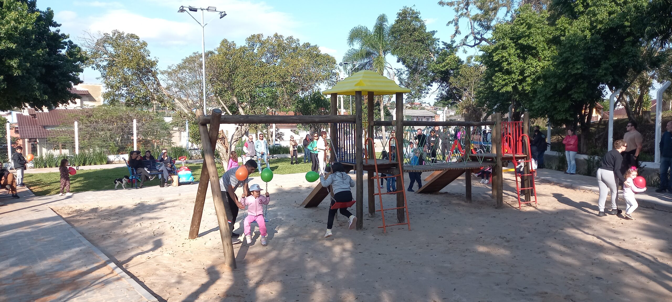 Prefeitura de Taquara entrega revitalização de praça no bairro Santa Teresinha