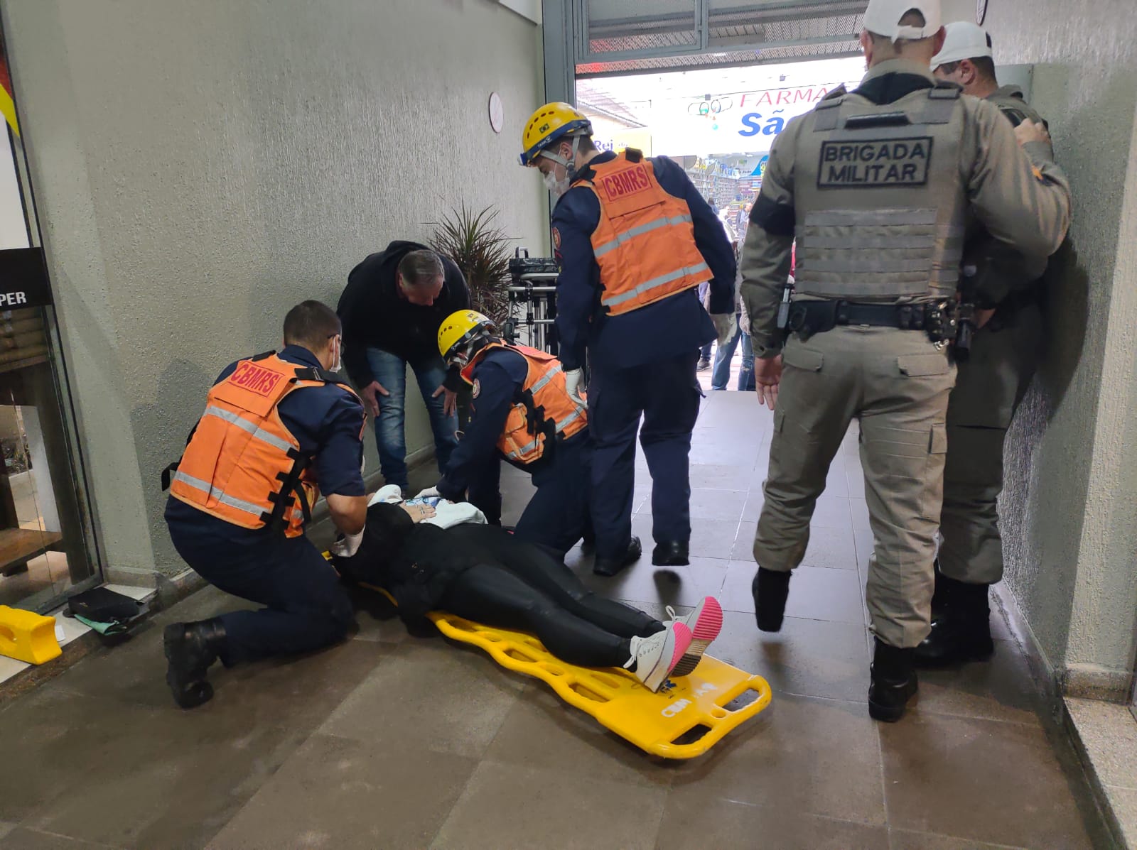 Confusão em estabelecimento comercial gera ocorrência na Galeria Comassetto em Taquara