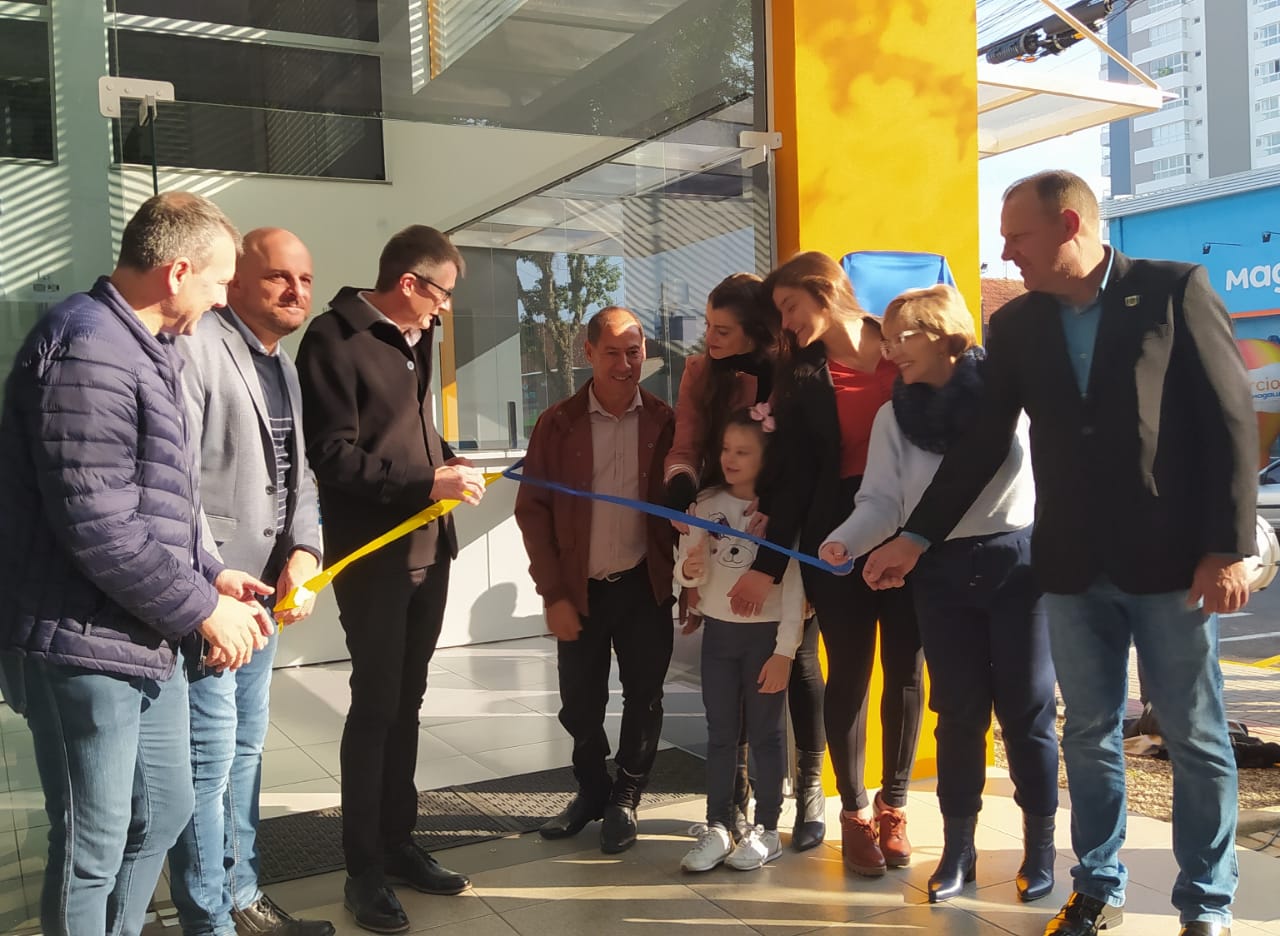 Igrejinha inaugura maior complexo de saúde do município com homenagem ao ex-prefeito Vladimir Volkart