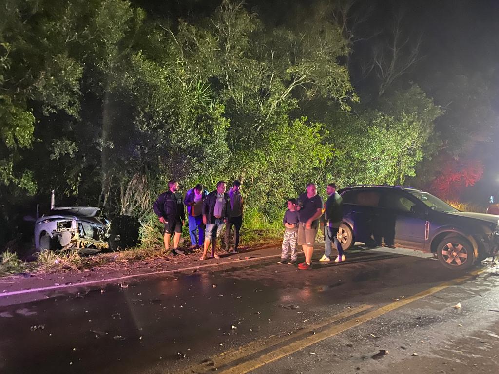 Colisão frontal na ERS-020 em Taquara deixa duas pessoas feridas