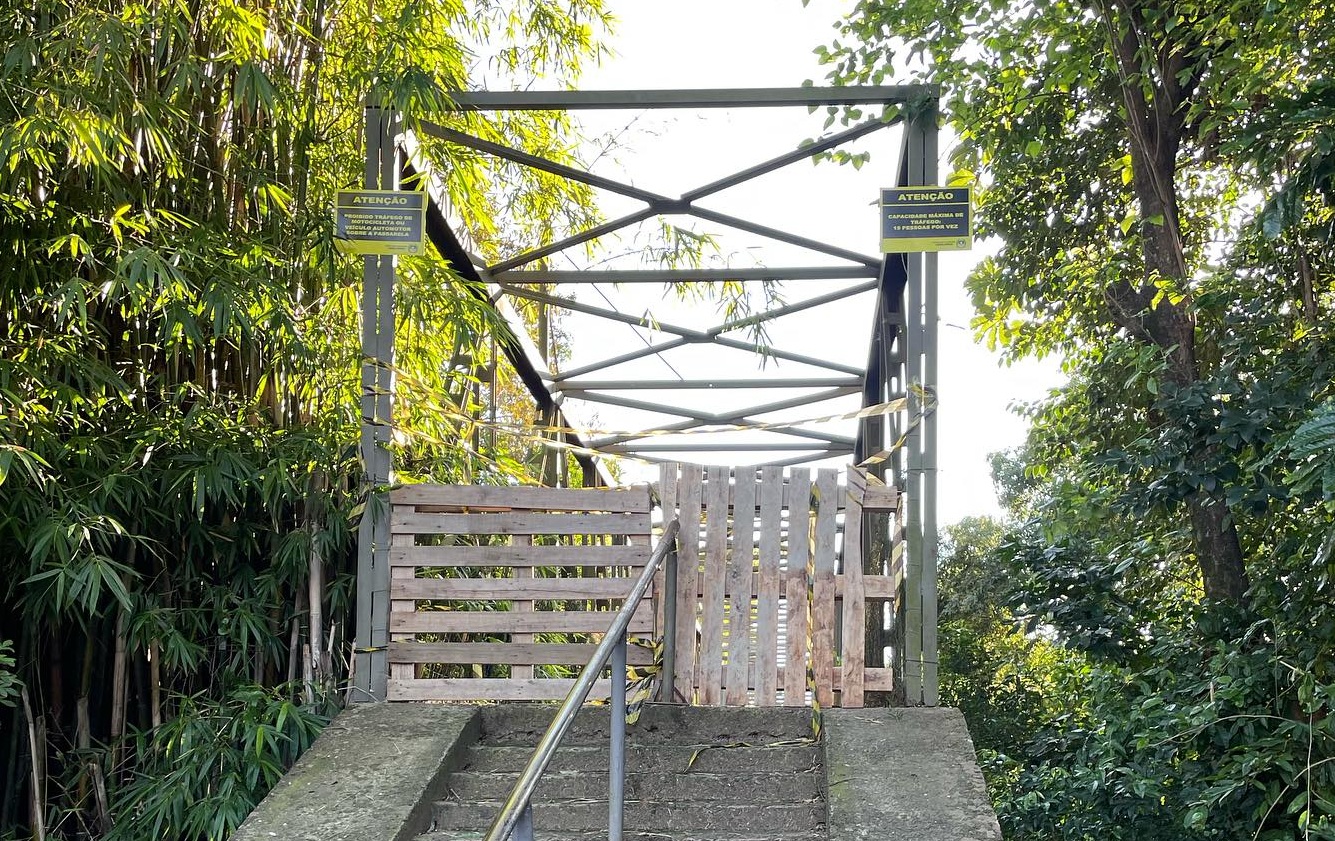 Igrejinha realiza reforma em estrutura de passarela