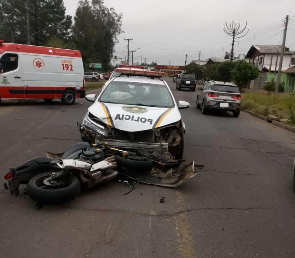 Motociclista e policial ficam feridos em acidente ocorrido durante perseguição em Taquara