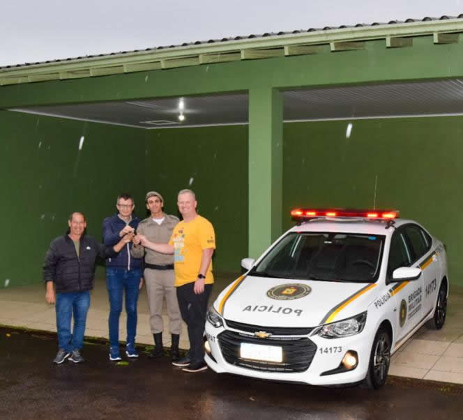 Oktoberfest entrega duas novas viaturas à Brigada Militar de Igrejinha