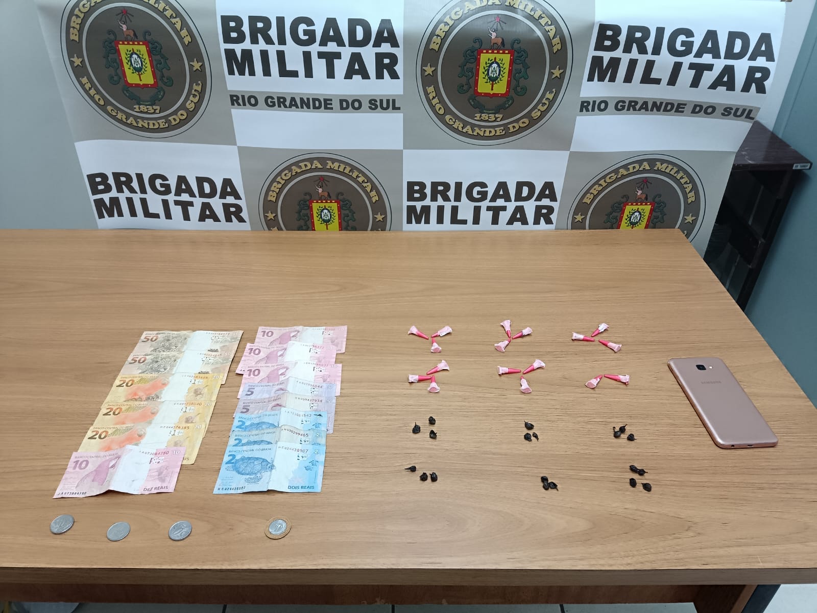 Adolescente é apreendido por tráfico de drogas em Taquara