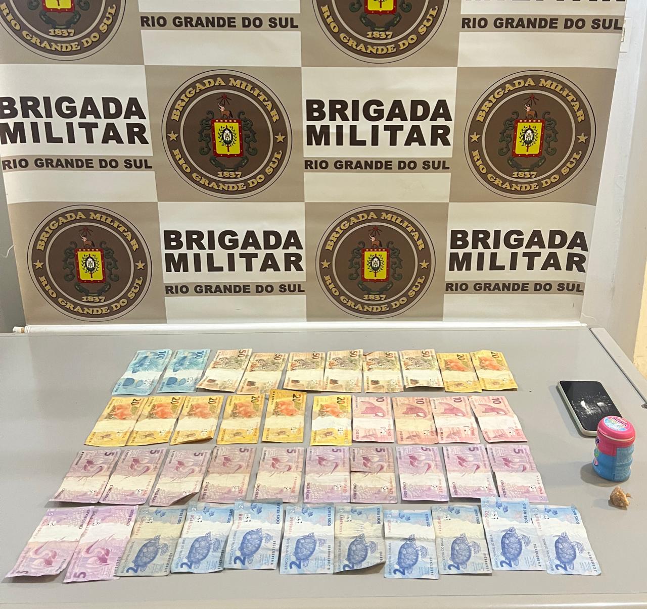 Homem é preso por tráfico de drogas em Taquara