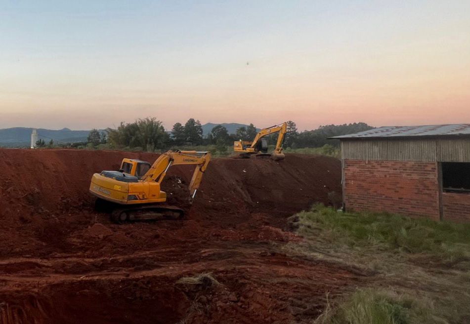 Incêndio em depósito de resíduos na ERS-115 é contido em Taquara