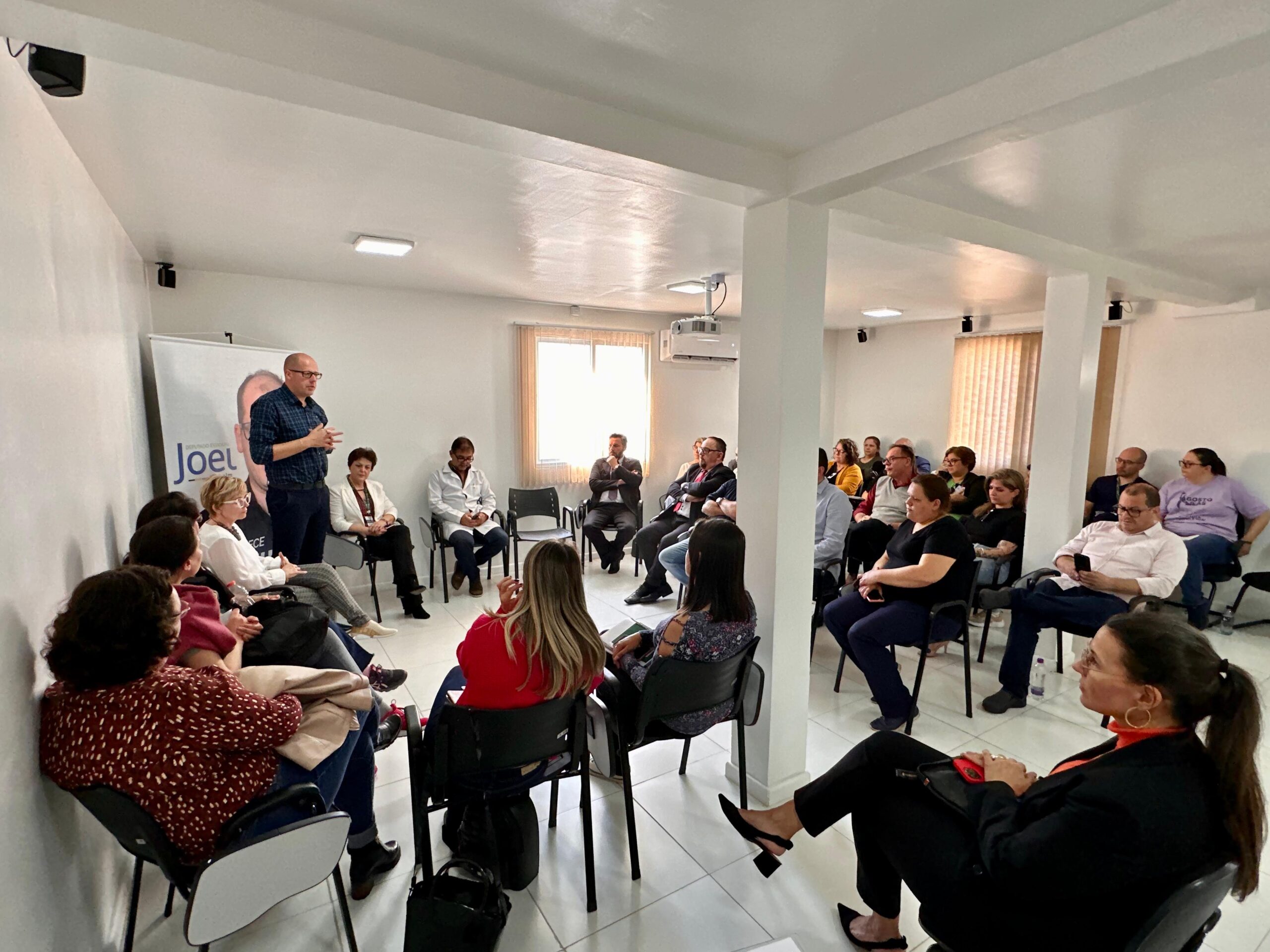 Deputado Joel realiza reunião para melhorar comunicação entre hospitais do Vale do Paranhana