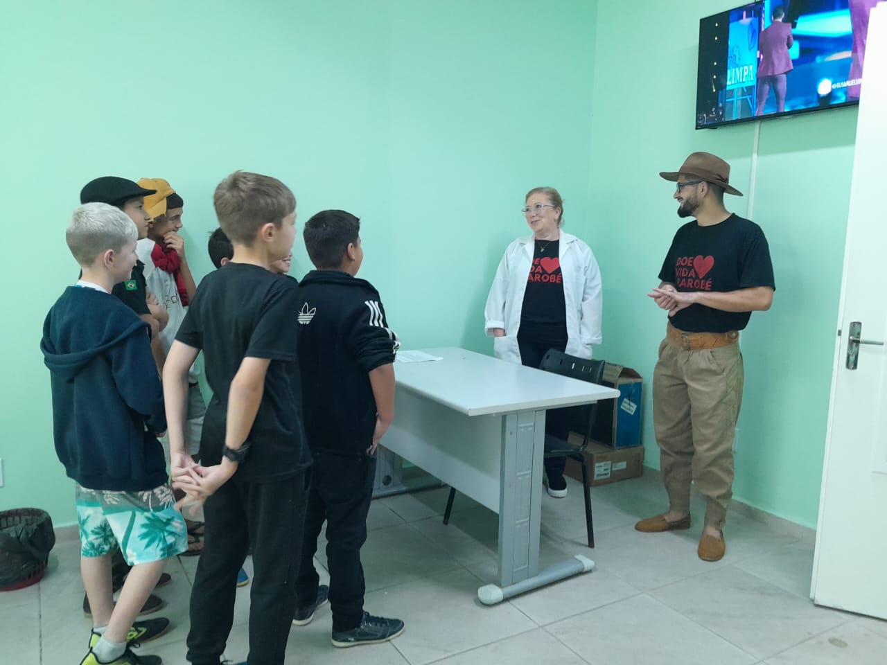 Estudantes da rede municipal conhecem o Centro de Coleta de Sangue de Parobé