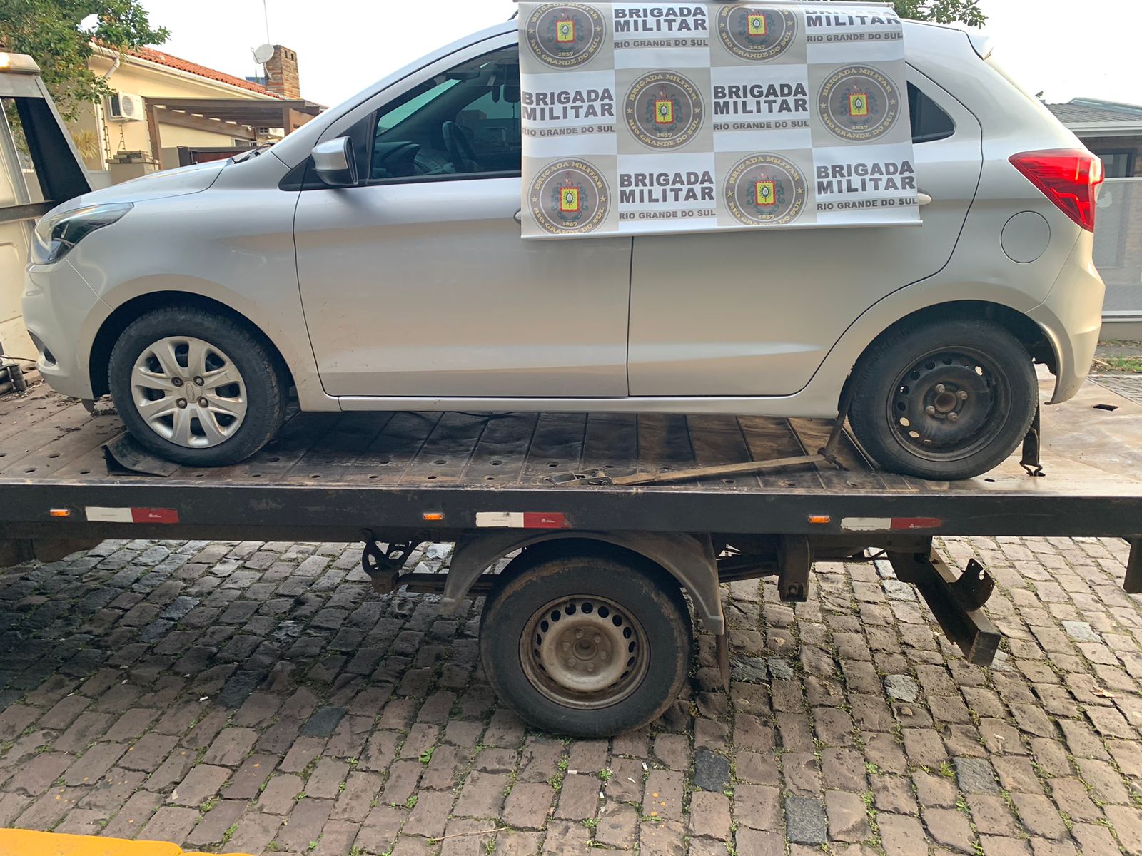 Homem é preso menos de uma hora depois de furtar veículo em Taquara