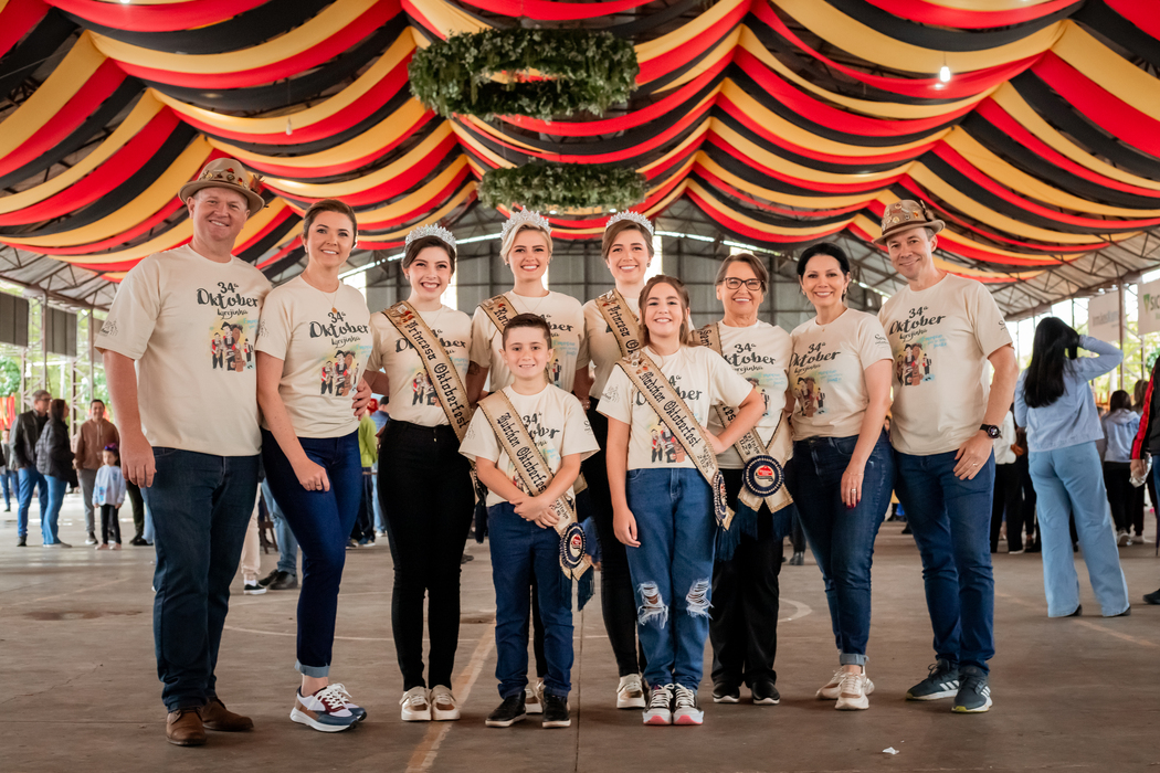 Voluntários recebem kits para Oktoberfest de Igrejinha e conhecem novidades do parque