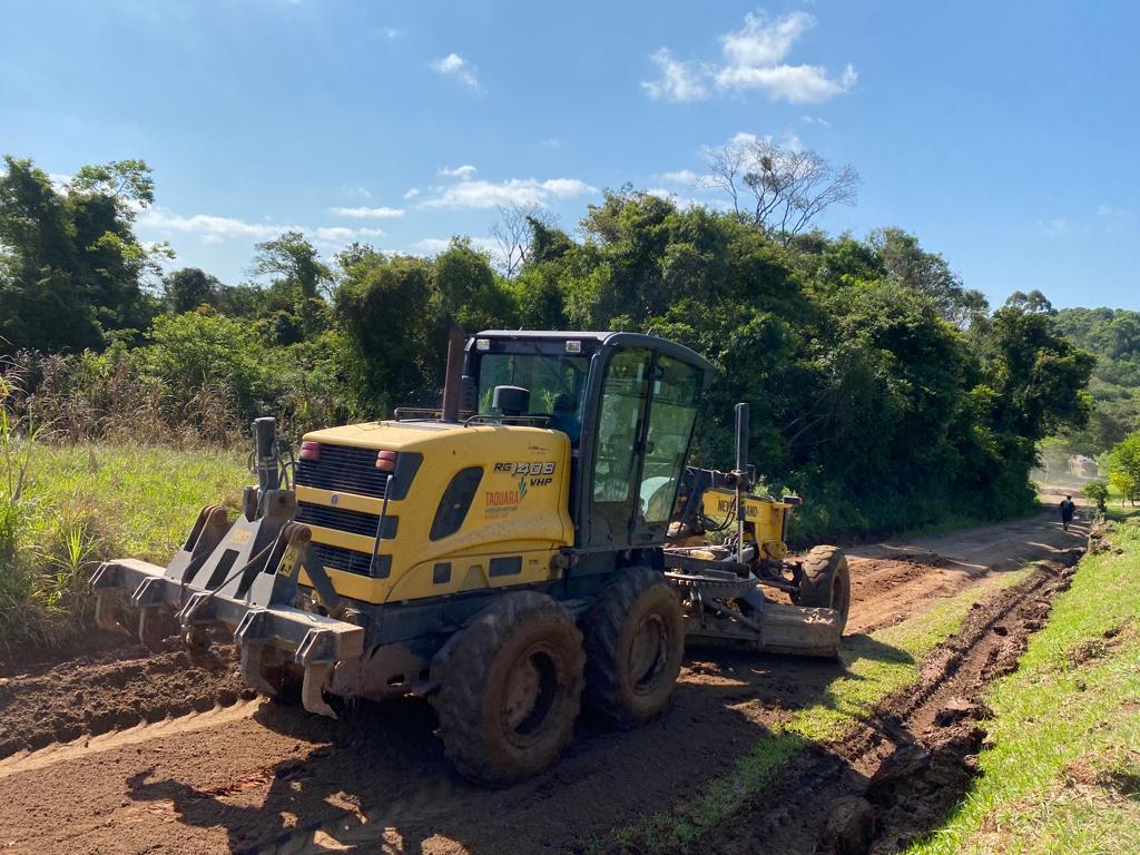 Secretaria de Obras de Taquara realiza reparos em estradas de Morro Pelado e Distrito de Fazenda Fialho