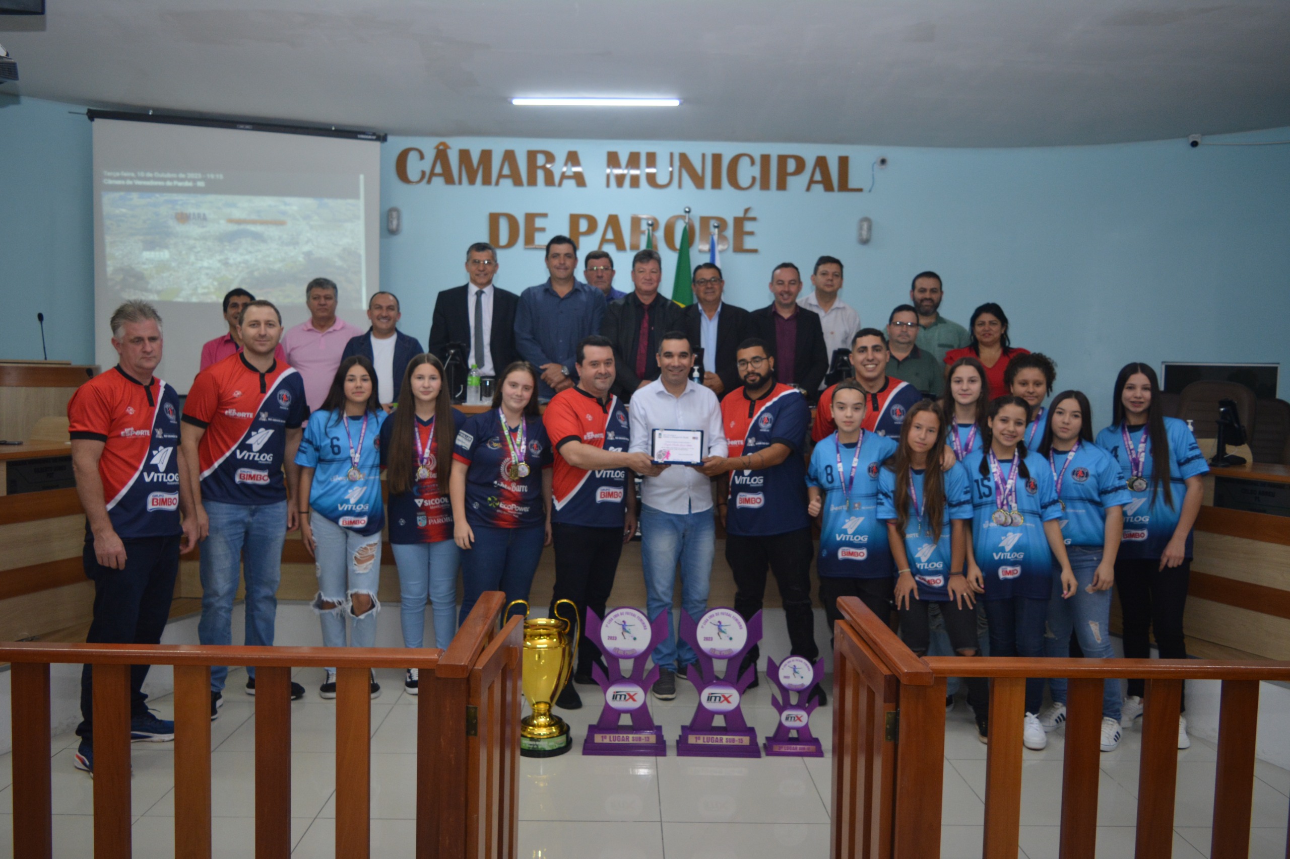 Câmara de Vereadores de Parobé realiza homenagem ao Projeto Sonha Guria