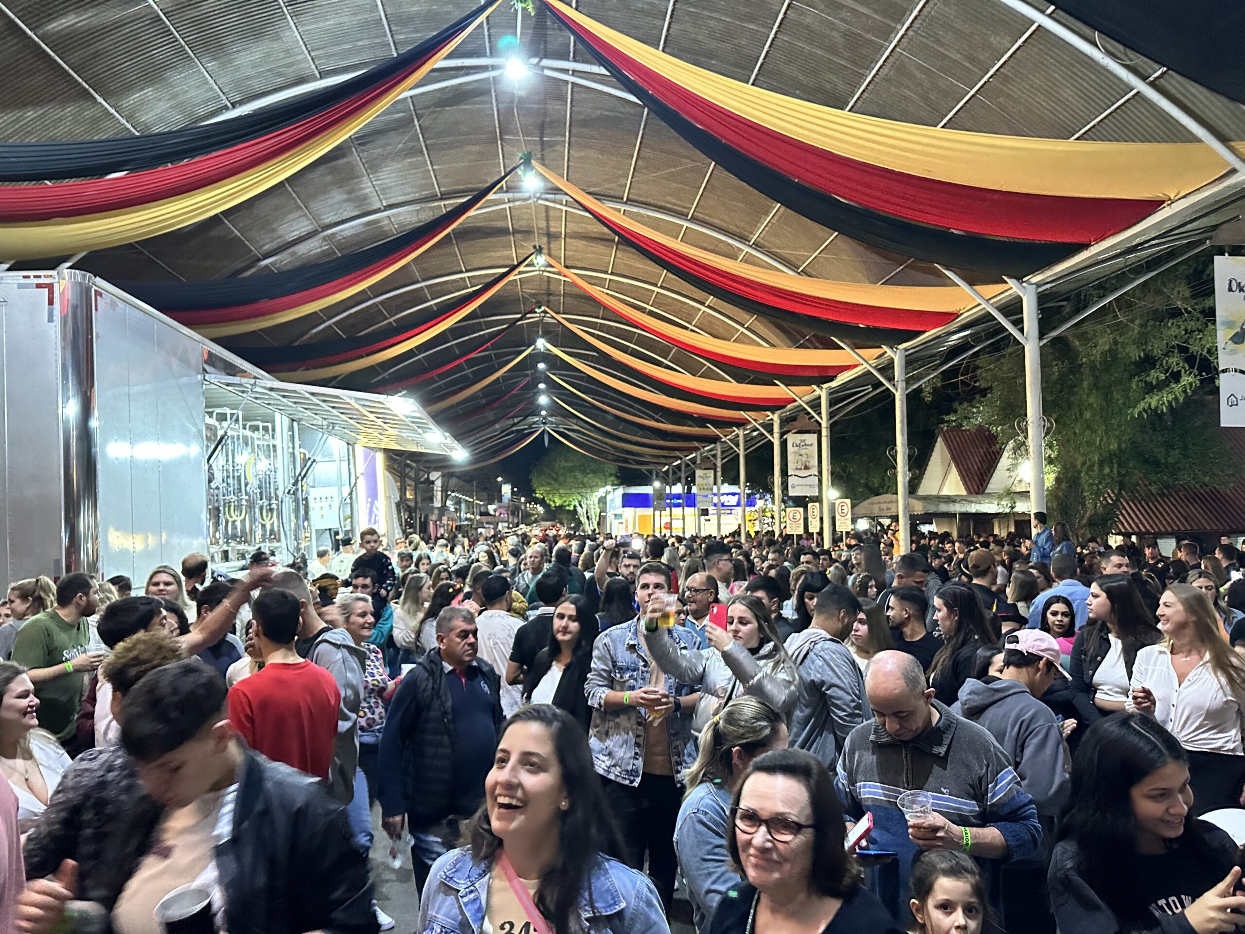 Carreata do Chopp percorre vales do Sinos e Paranhana e anuncia Oktoberfest