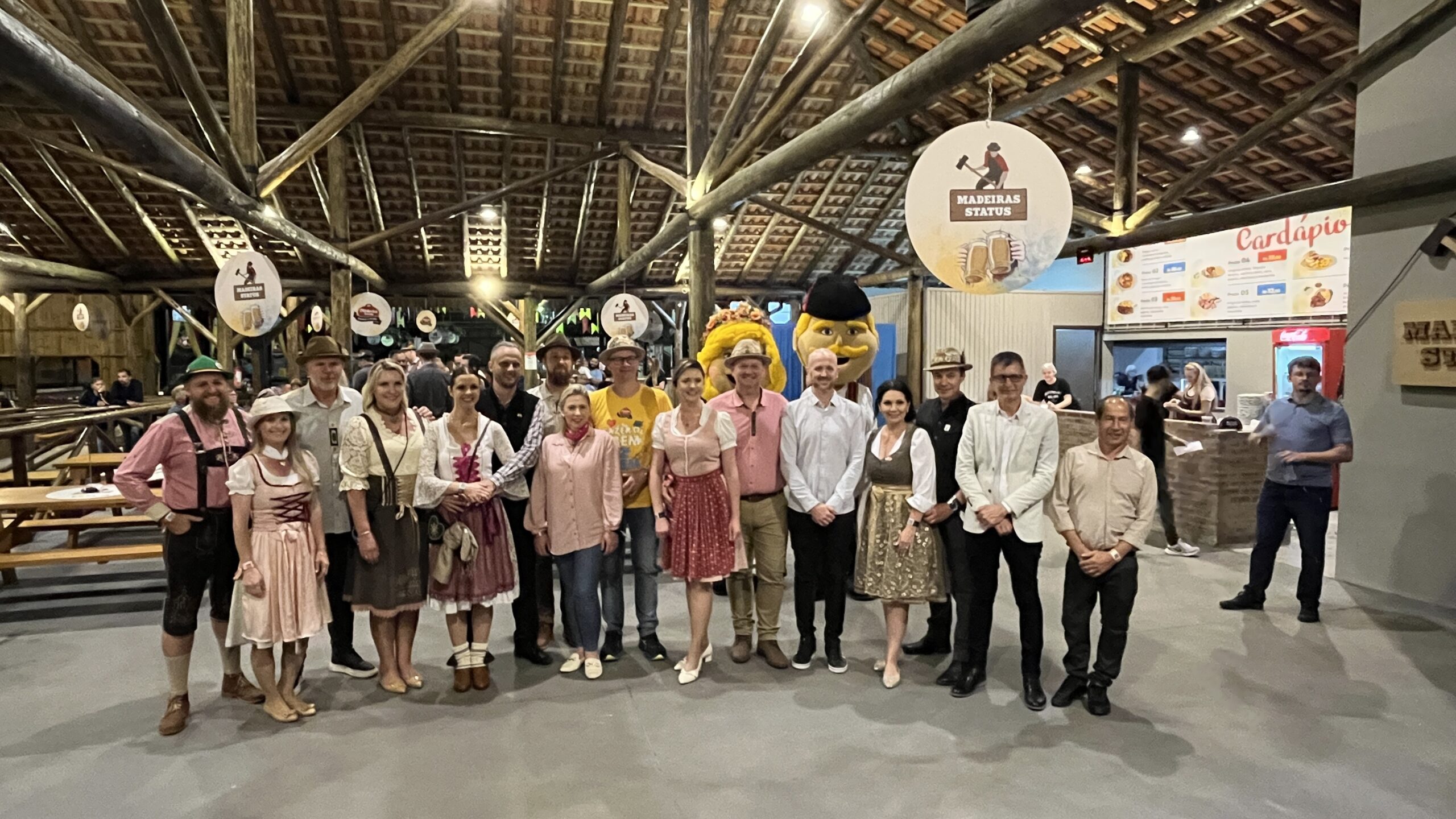 Igrejinha entrega revitalização do Bierplatz dentro do parque da Oktoberfest