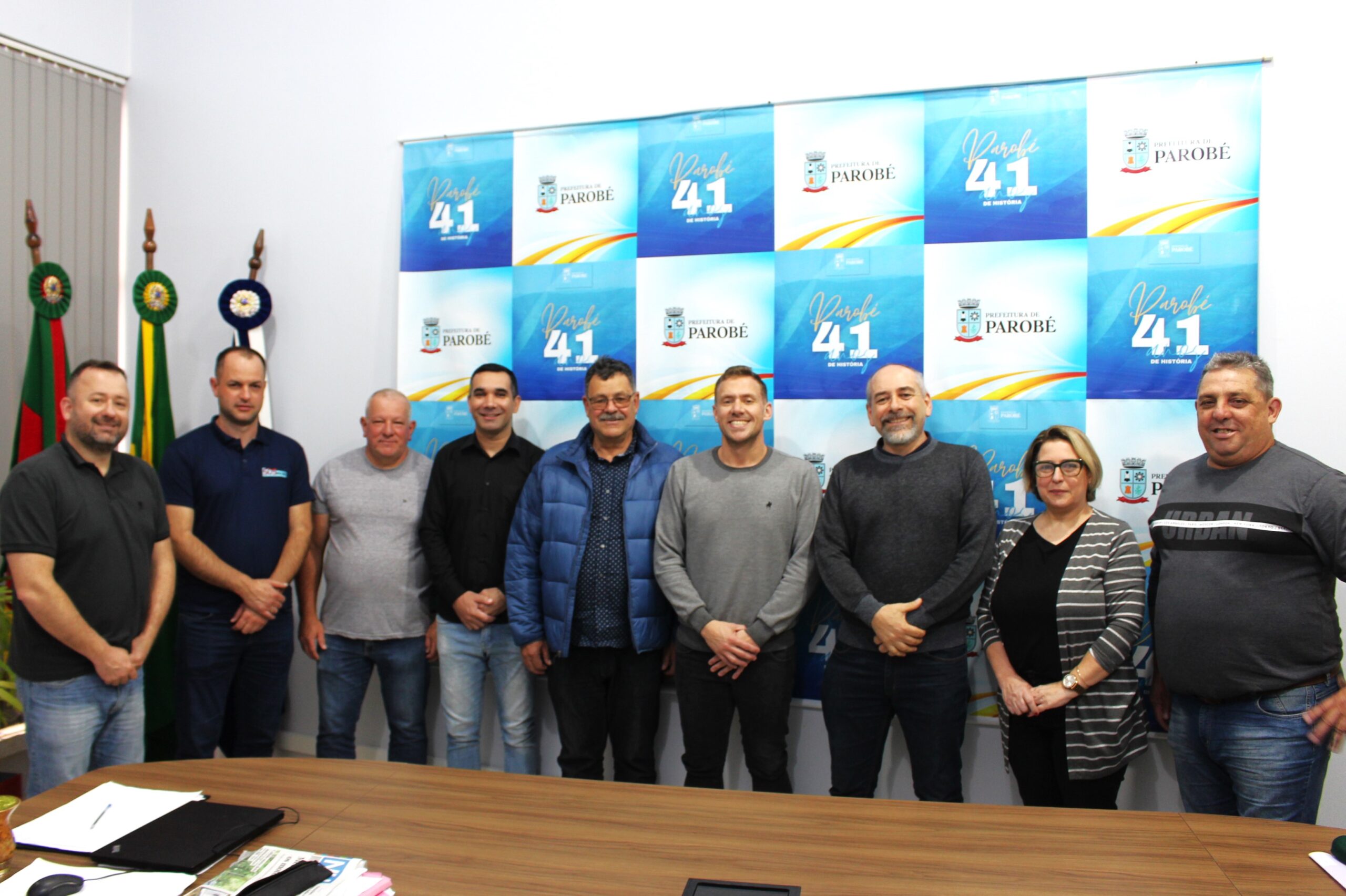 Prefeito de Parobé recebe comissão que busca asfaltamento de estrada entre vales do Sinos e do Paranhana