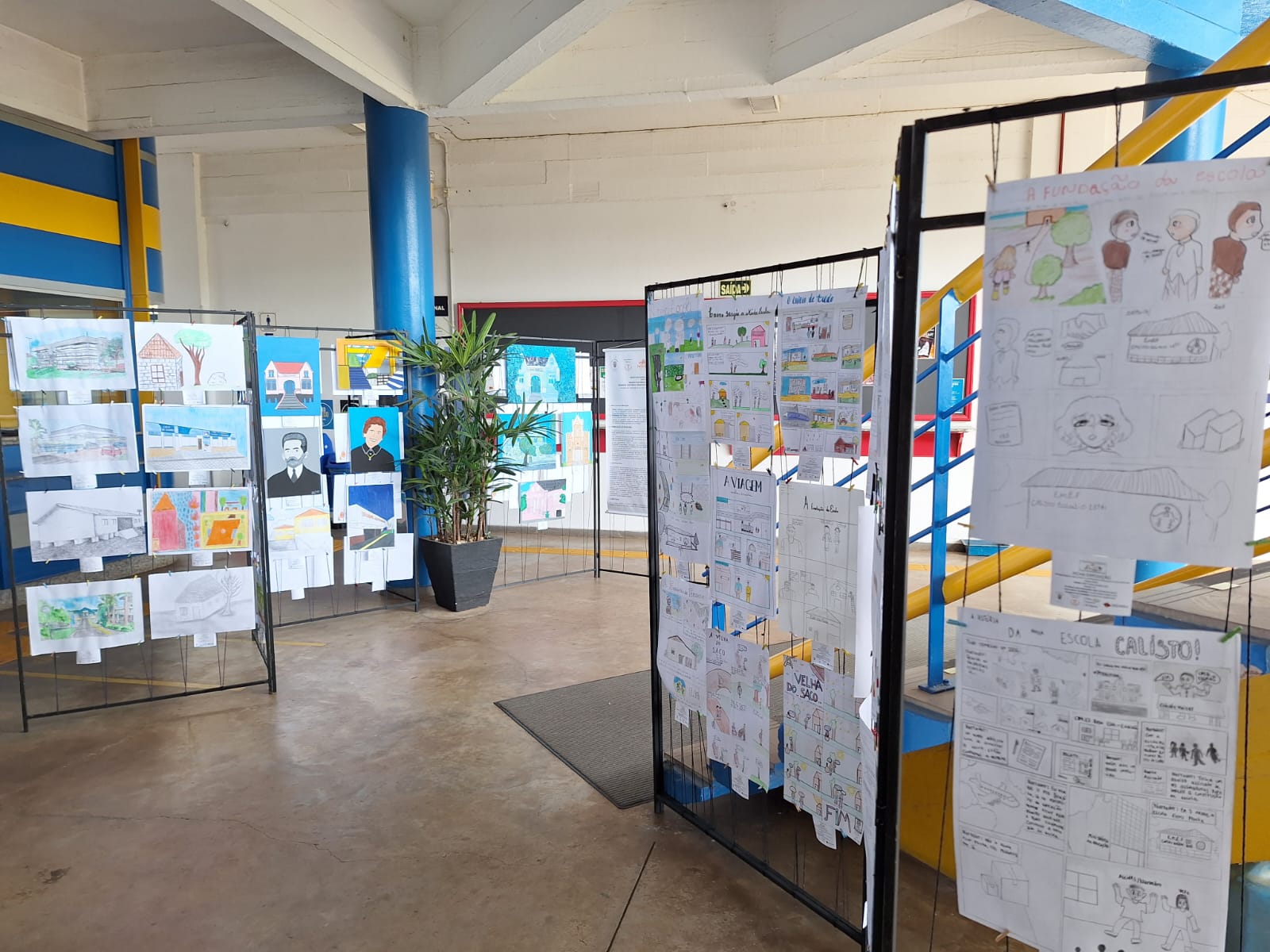 Trabalhos do projeto “Memórias em Tela e Tinta” estão em exposição na Faccat em Taquara